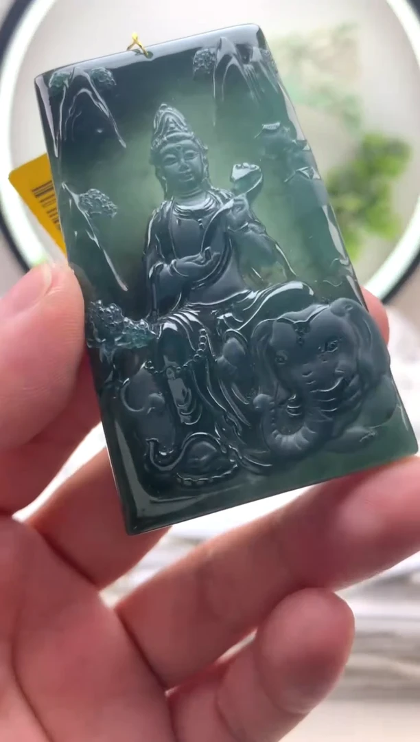 颈饰未镶嵌翡翠普贤
