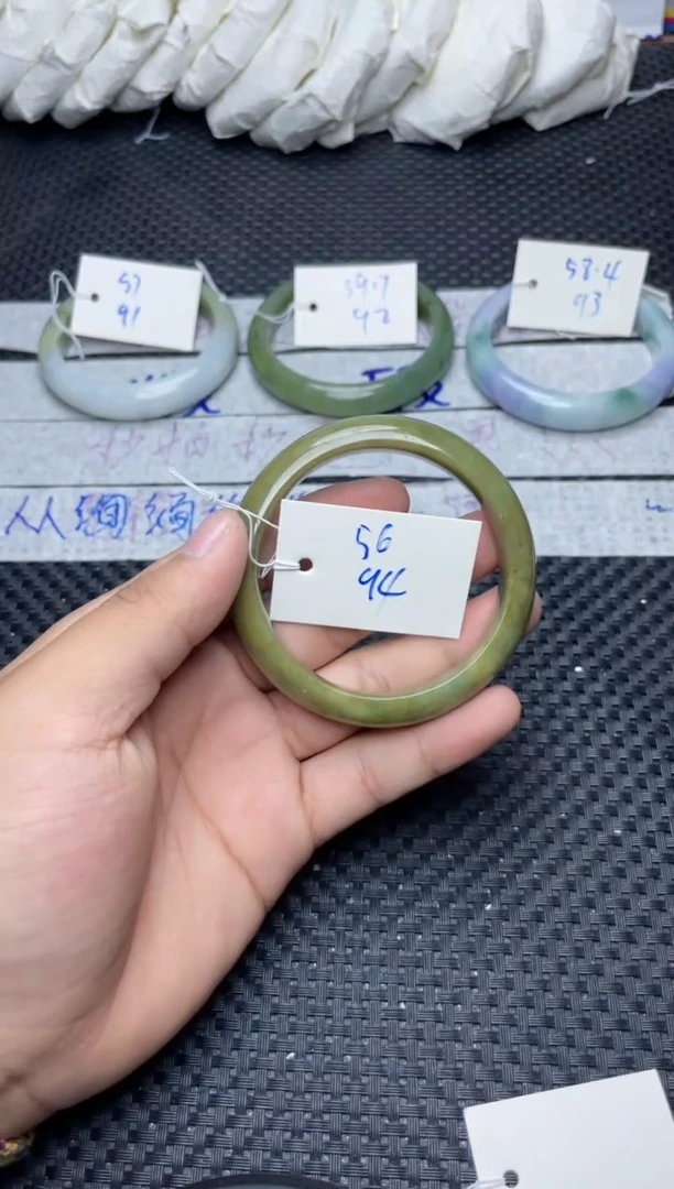 未镶嵌手镯翡翠94