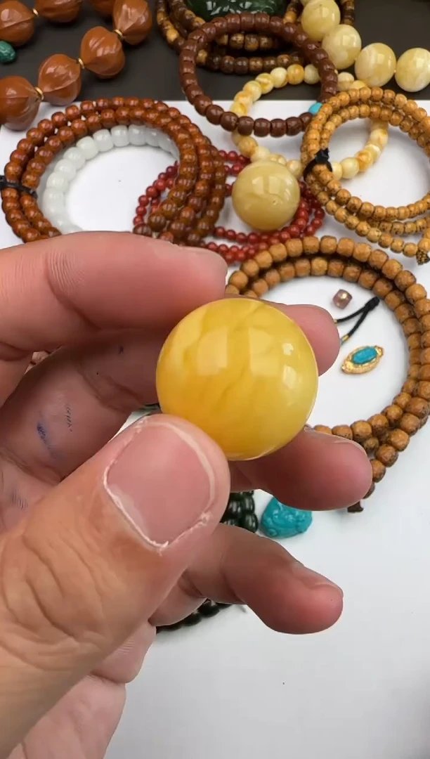 裸石蜜蜡未镶嵌中午好呀