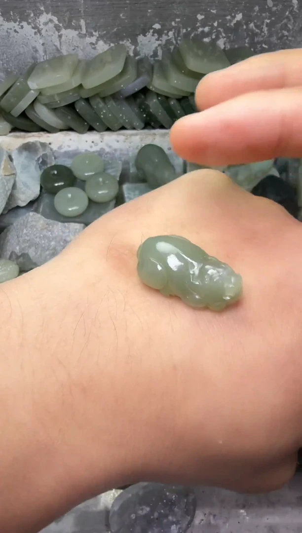 颈饰未镶嵌和田玉貔貅