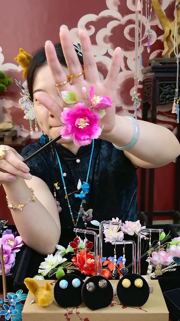 刺绣非遗纯手工绒花