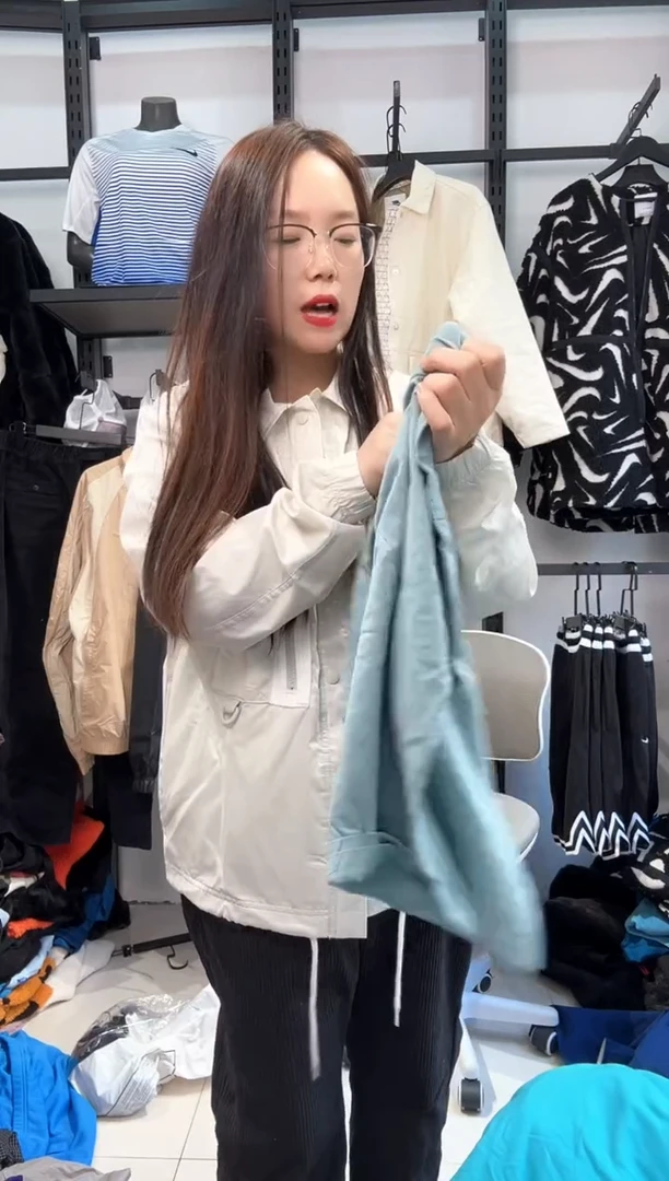 2113编码  瑕疵直播间过款为准 尺码