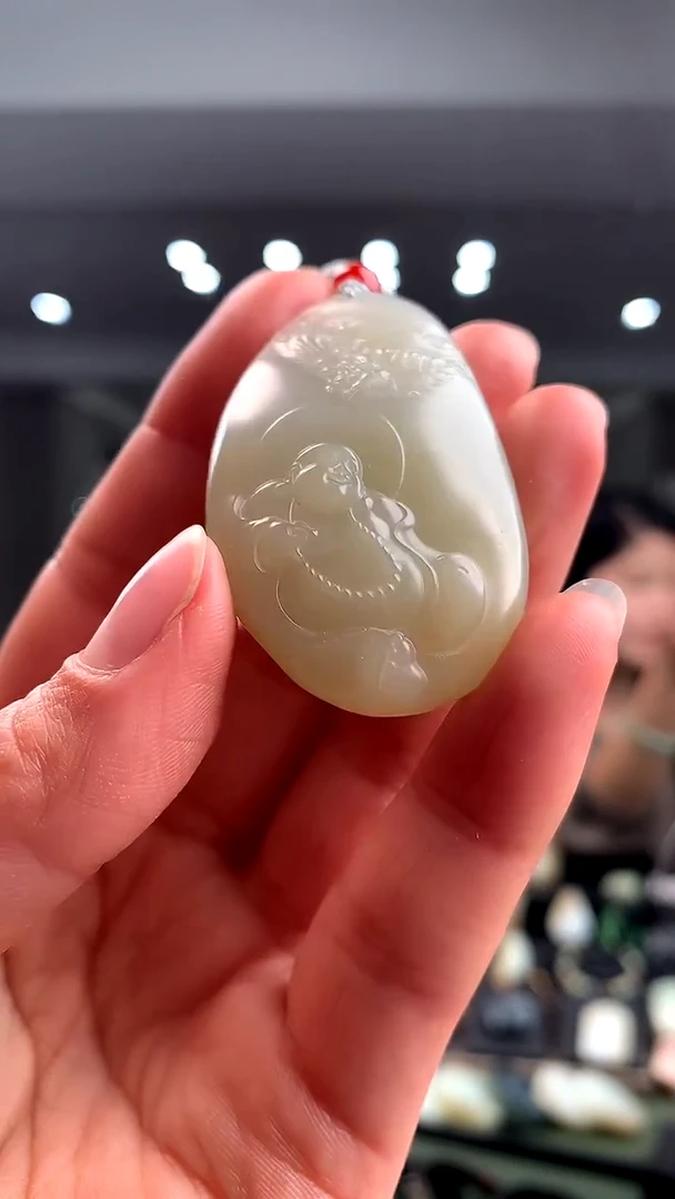 颈饰未镶嵌和田玉挂件