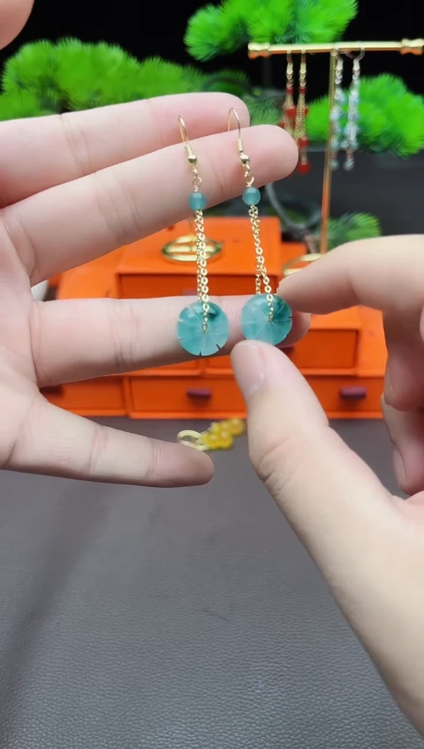 石英质玉（天山翠）银S925镶嵌耳饰105