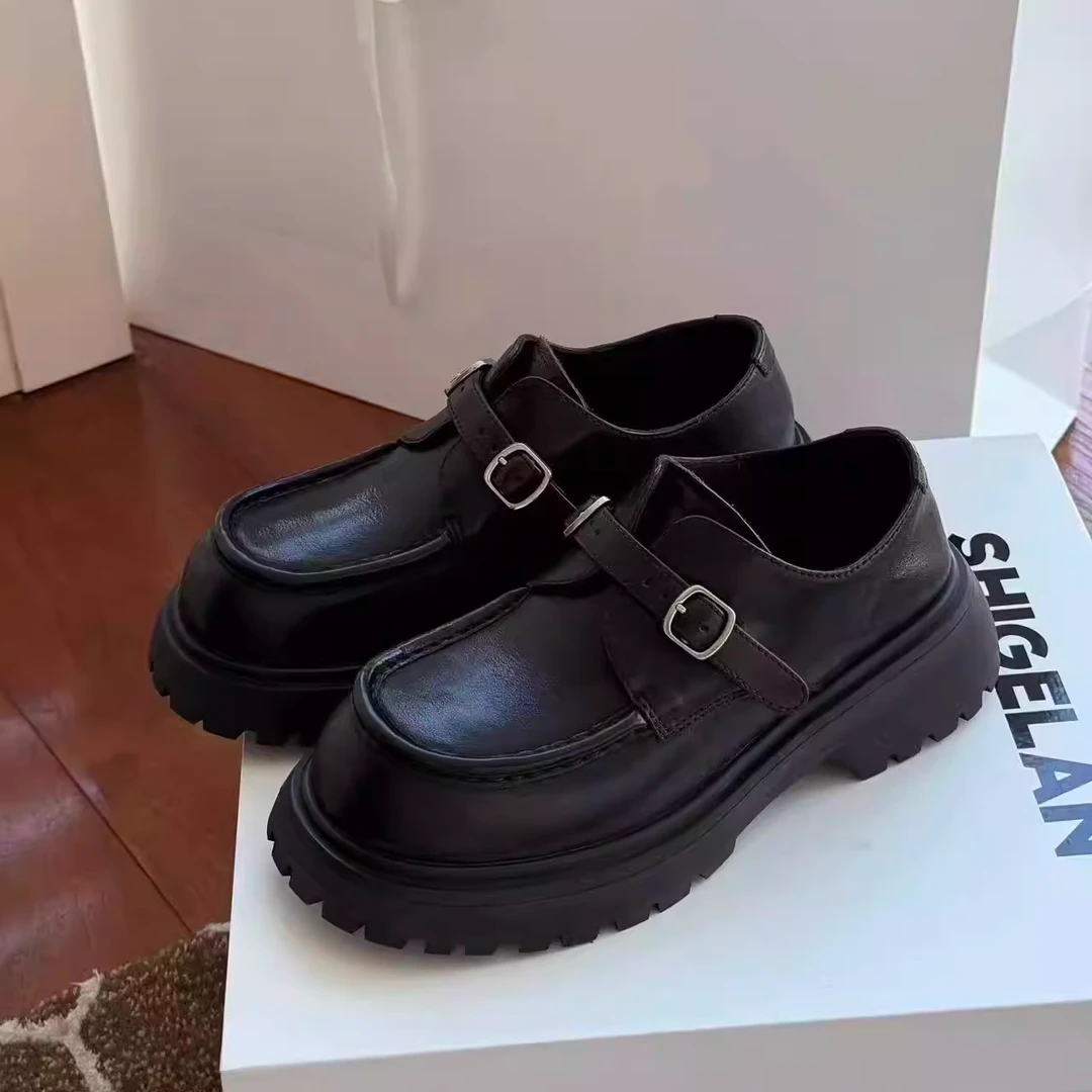 诗歌兰女鞋2026早春新款时尚英伦风圆头厚底百搭休闲乐福鞋小皮鞋