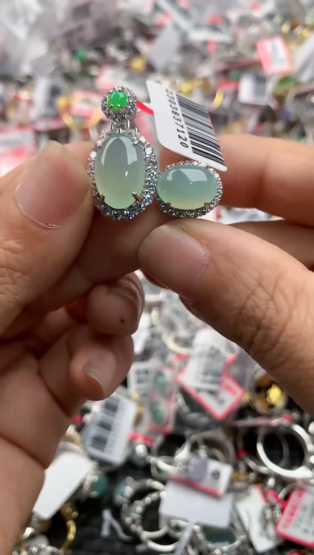 银S925镶嵌戒指翡翠888             5