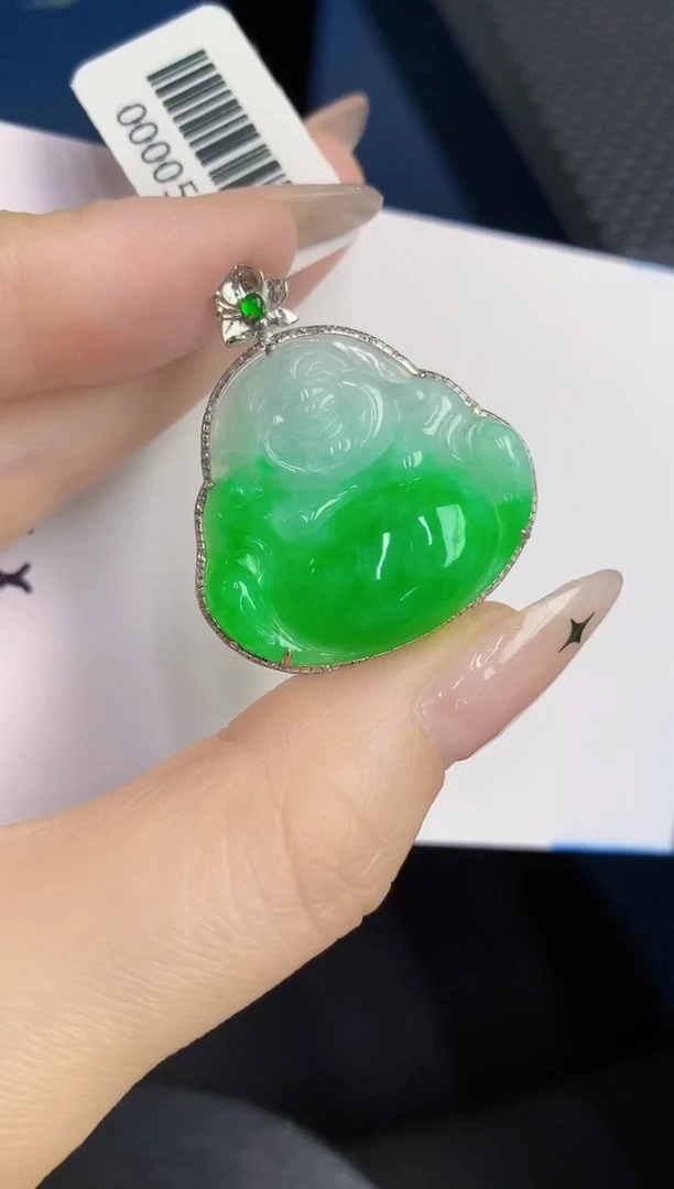 颈饰18K金镶嵌翡翠缅甸天然翡翠A货