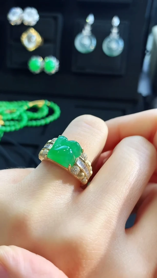 【闪购商品】翡翠戒指18K金镶嵌戒指