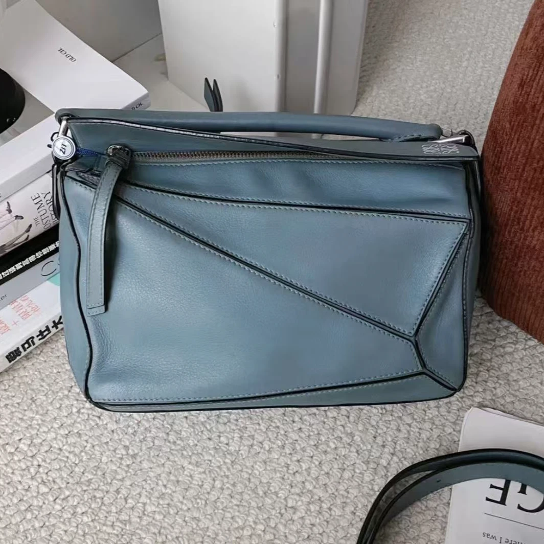 95新 LOEWE/罗意威 雾霾蓝手提包小号