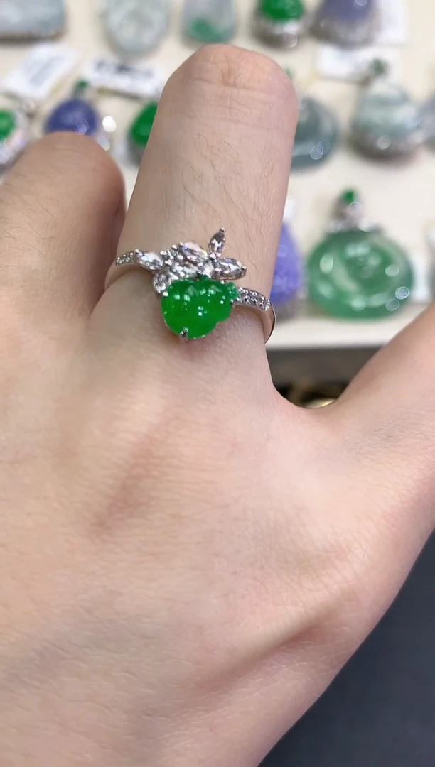 【闪购商品】翡翠戒指18K金镶嵌B117