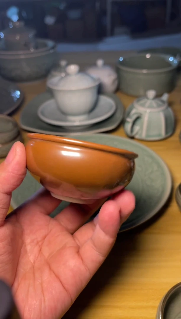 瑕疵 紫金釉素钵1只