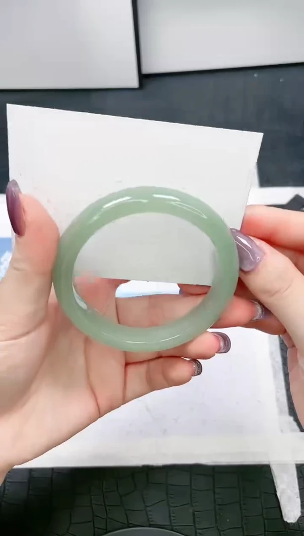 【闪购商品】石英质玉手镯未镶嵌139-56