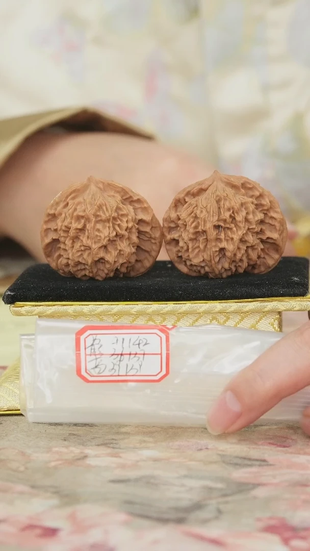 把件文玩核桃盘龙纹