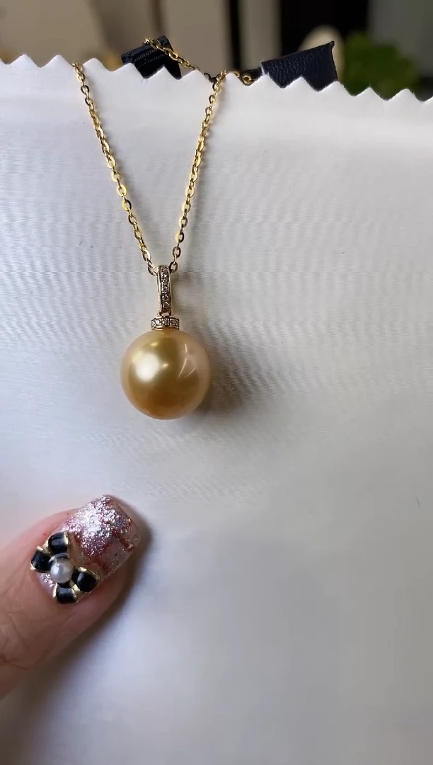 【闪购商品】海水珍珠吊坠(赠链)18K金镶嵌12-13南洋金珍珠吊坠