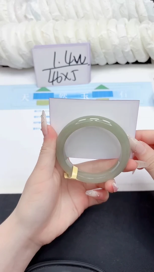 石英质玉手镯未镶嵌162-56