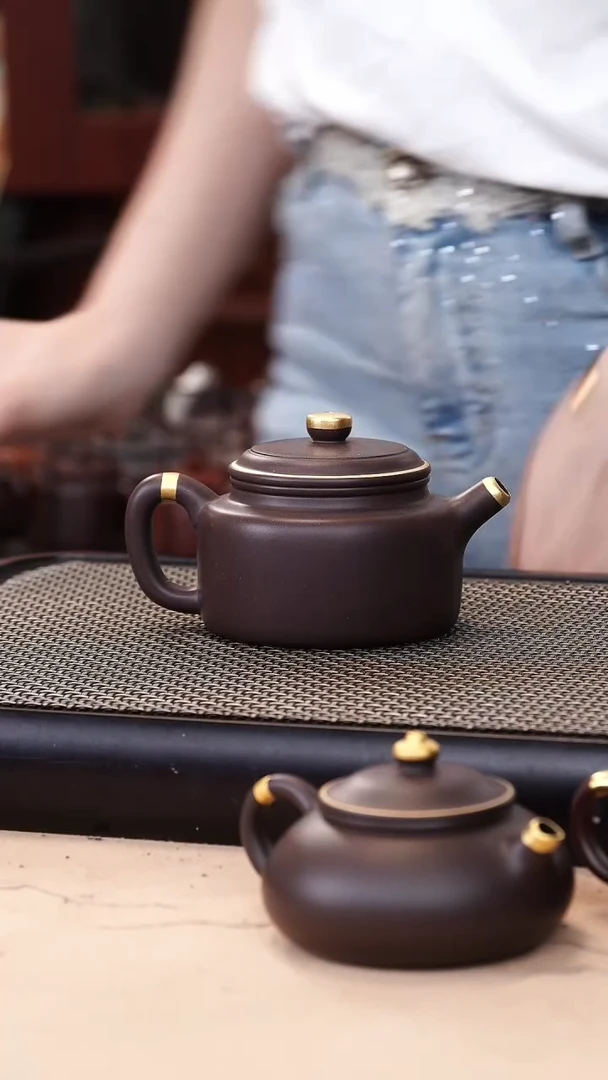 茶壶紫砂四号井茄皮紫泥描金德钟200cc