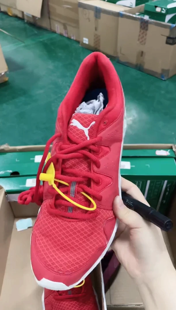 彪马时尚运动休闲鞋43M   B141