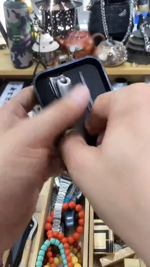 瓷片闪购商品  如图所示