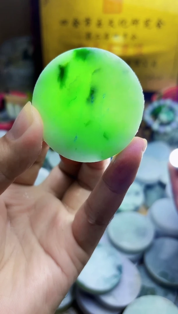 翡翠挂件未镶嵌A货常星1003