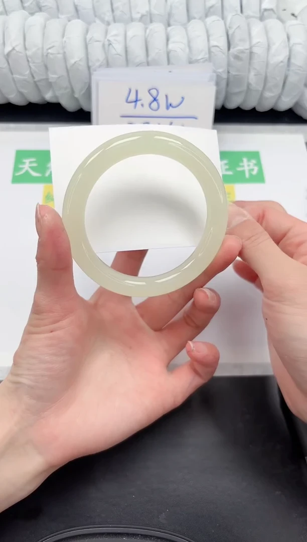 【闪购商品】石英质玉手镯未镶嵌245-61.7