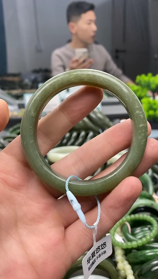 未镶嵌手镯和田玉55.5