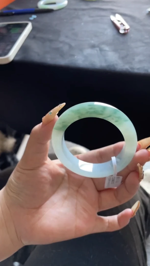 未镶嵌手镯翡翠三天鉴赏期