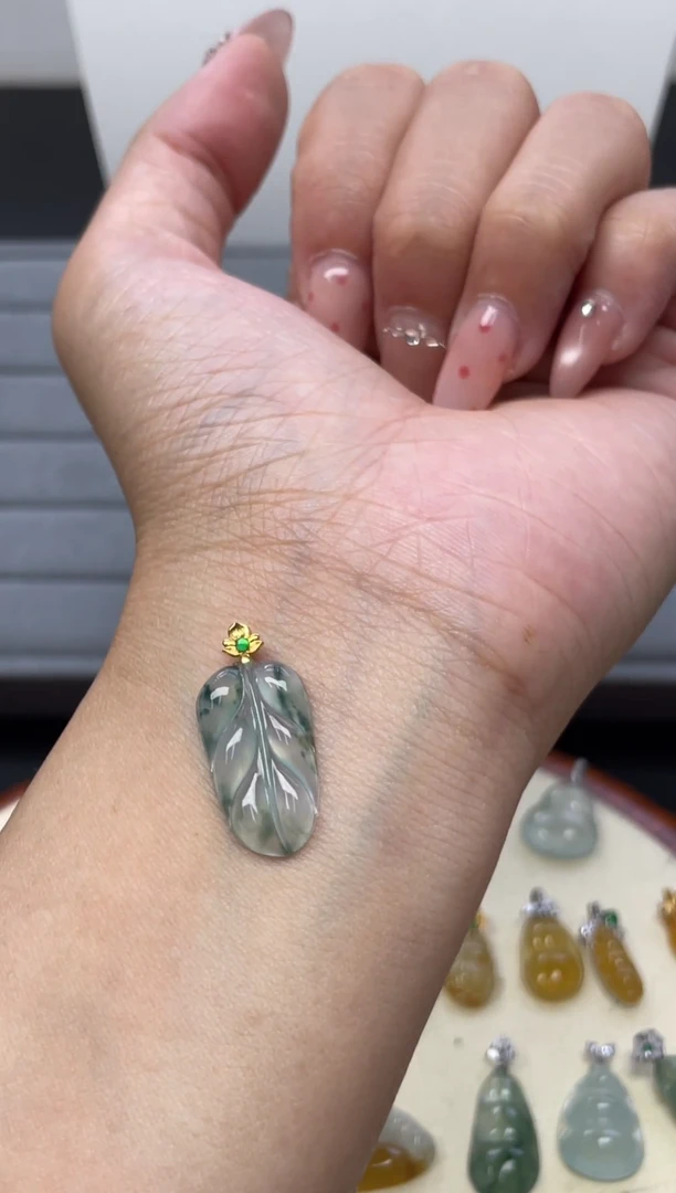 颈饰18K金镶嵌翡翠(32号链接)纯天然A货缅甸翡翠