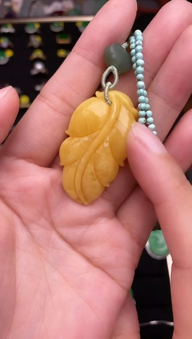 琥珀颈饰未镶嵌蜜蜡吊坠