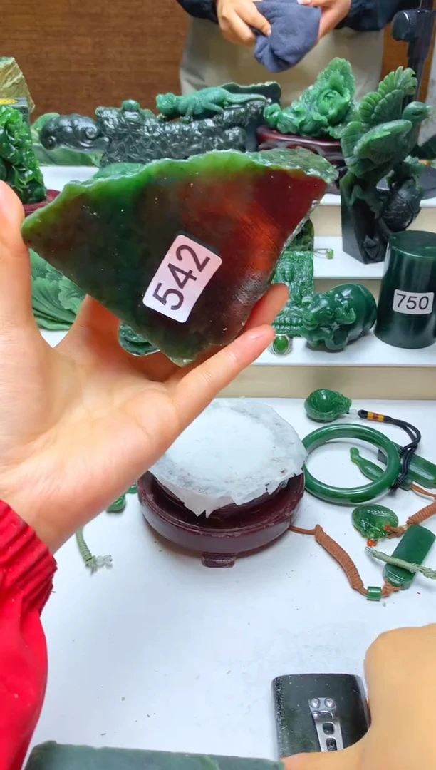 未镶嵌和田玉摆件1