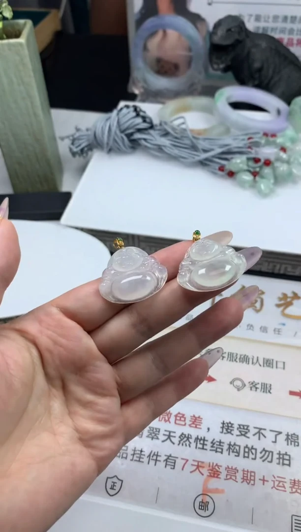 翡翠18K金镶嵌颈饰翡翠佛公多样性发一件