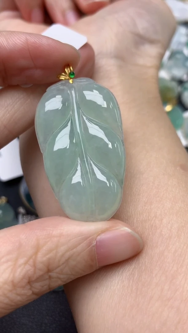颈饰18K金镶嵌翡翠天然缅甸A货翡翠