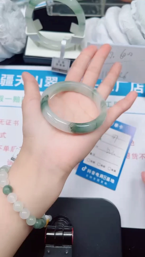 未镶嵌手镯石英质玉107-52/53