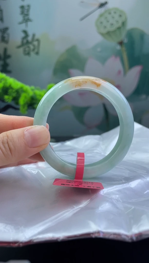 翡翠手镯未镶嵌1翡翠手镯