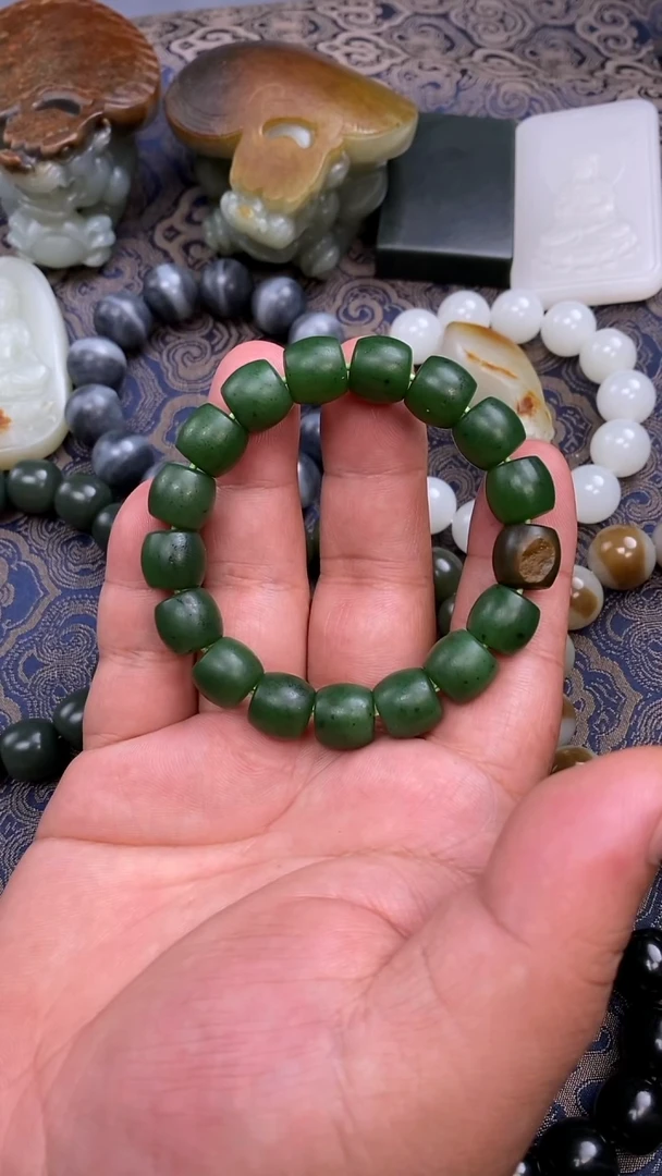 未镶嵌手链和田玉（碧玉）陌**花直切