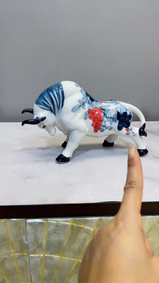 陶瓷霞手绘牛（鼎力相助）