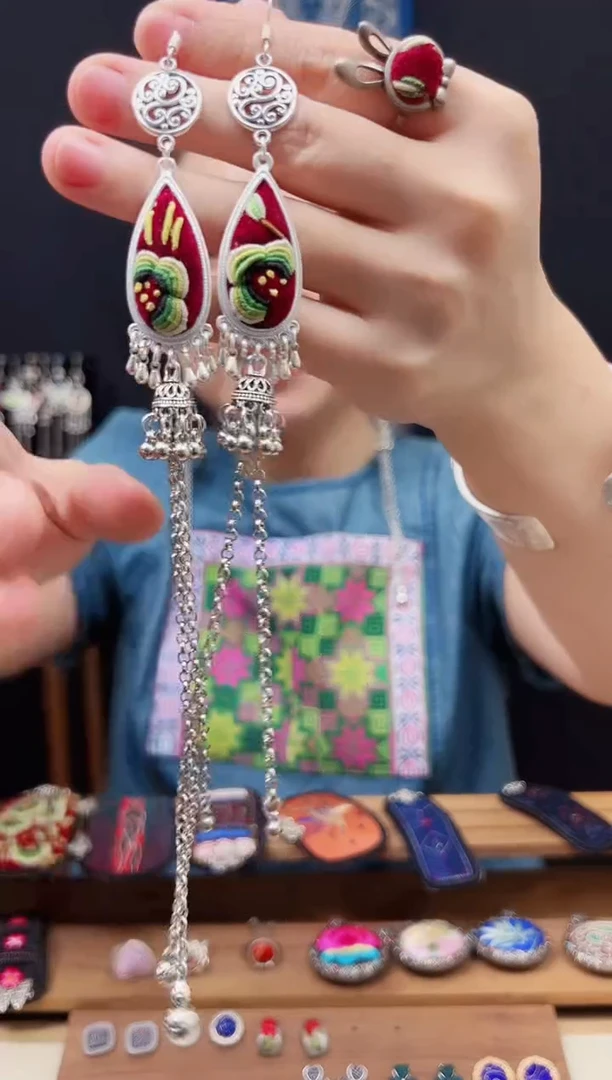 织绣非遗手作饰品34