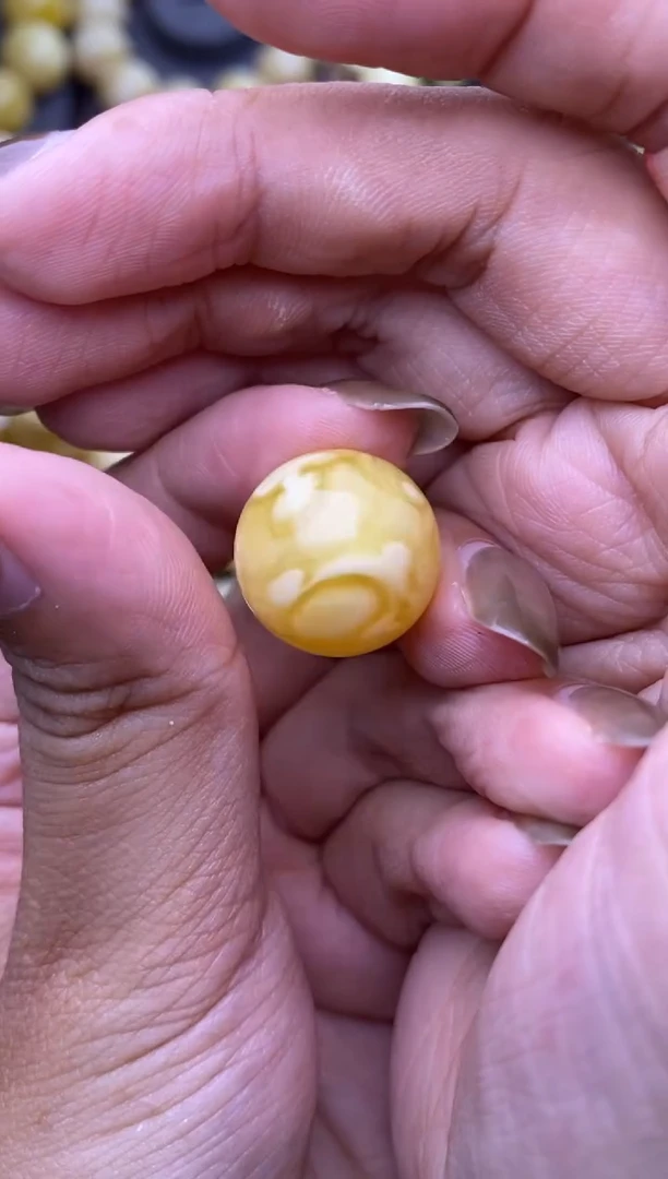 裸石琥珀未镶嵌大小姐珠宝113