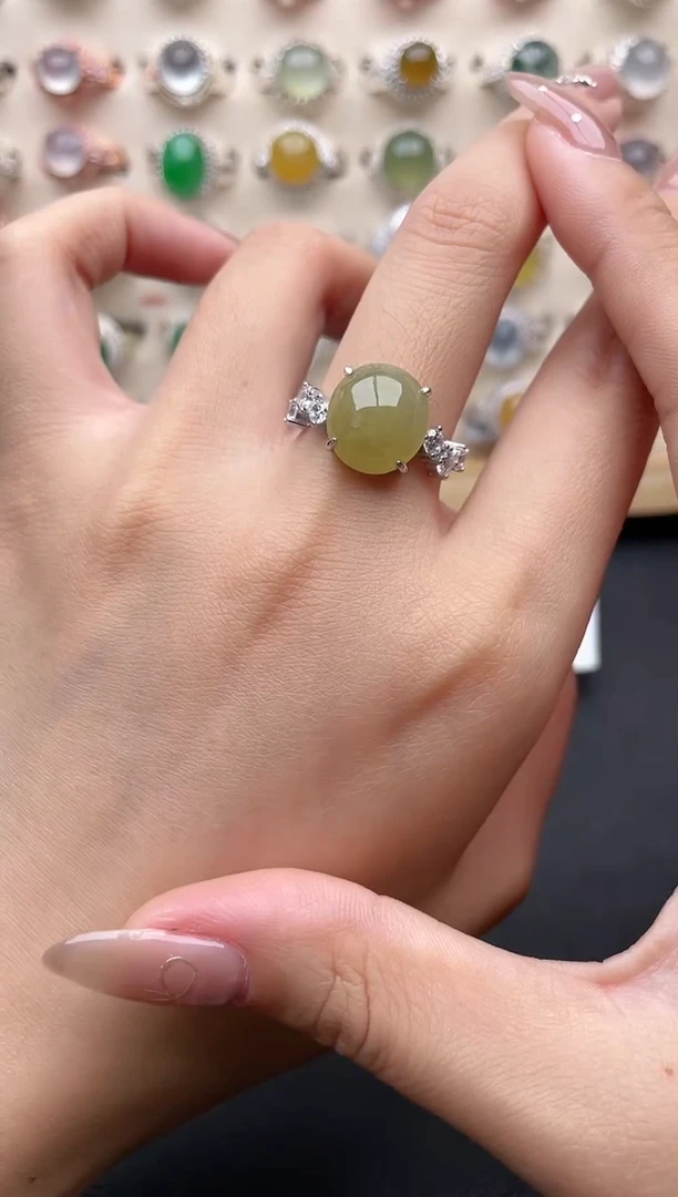 【闪购商品】翡翠戒指银S925镶嵌一物一证一礼盒