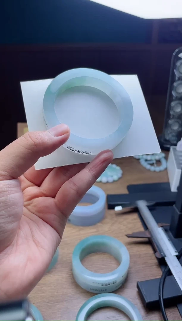 未镶嵌手镯定制翡翠M*y定制