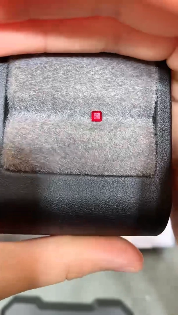 【闪购商品】定制尖晶石裸石未镶嵌公主方 绝地 0.20ct