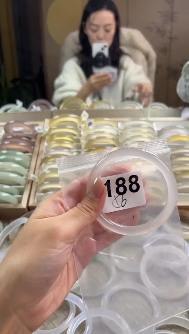 手镯玛瑙/玉髓未镶嵌188