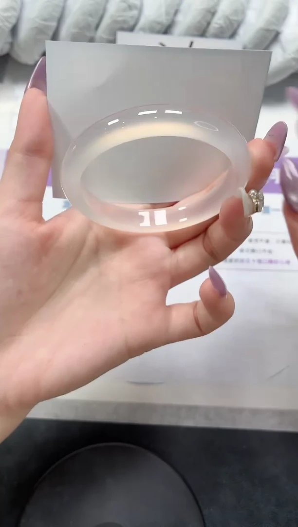 石英质玉手镯未镶嵌169-56荔枝