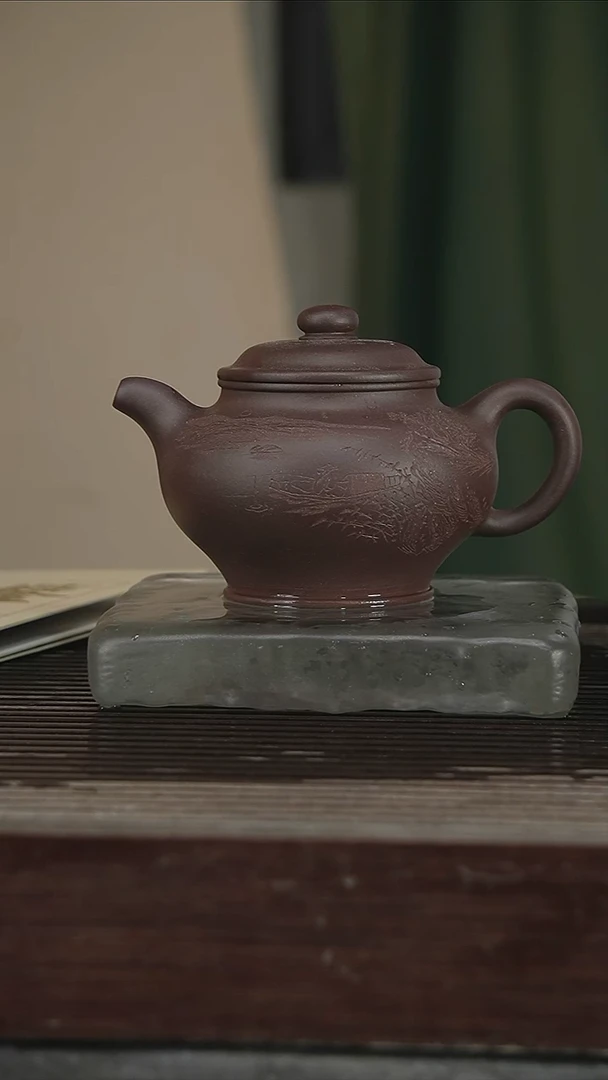 茶壶紫砂高工方玉兰400CC带证152号