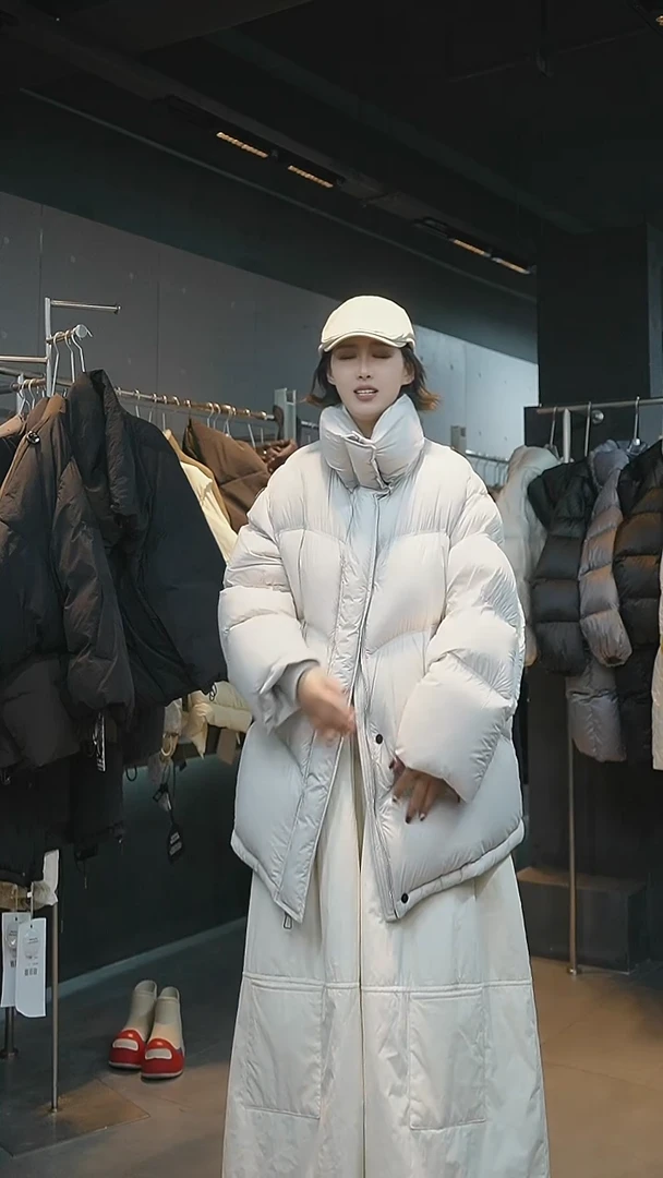 灰色羽绒灰色羽绒