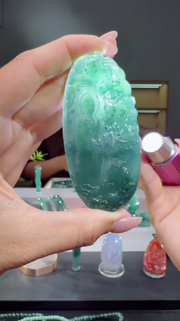 吊坠(赠链)未镶嵌翡翠吊坠（多样性发其一）