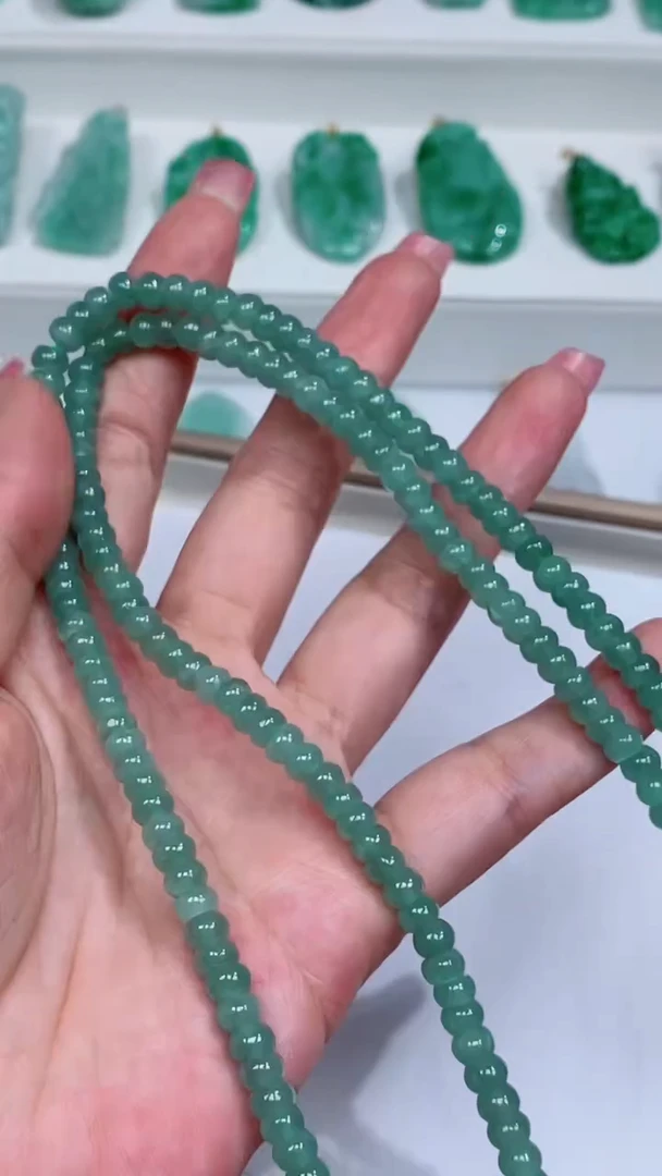 翡翠未镶嵌颈饰珠链