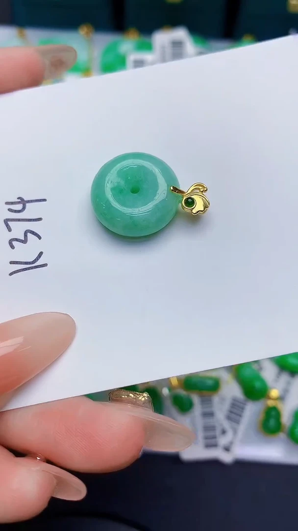 颈饰未镶嵌翡翠缅甸天然翡翠A货