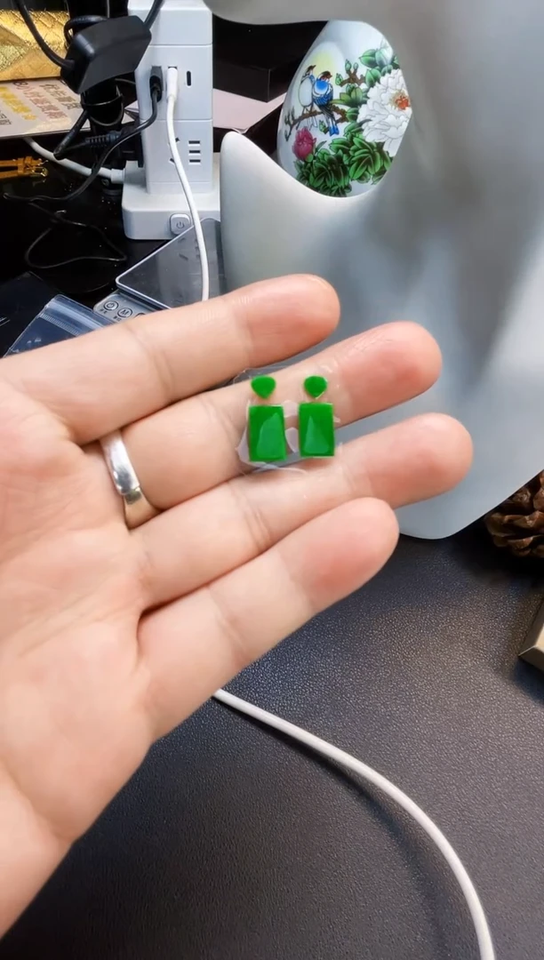 裸石翡翠JF0003阳绿无事牌一对