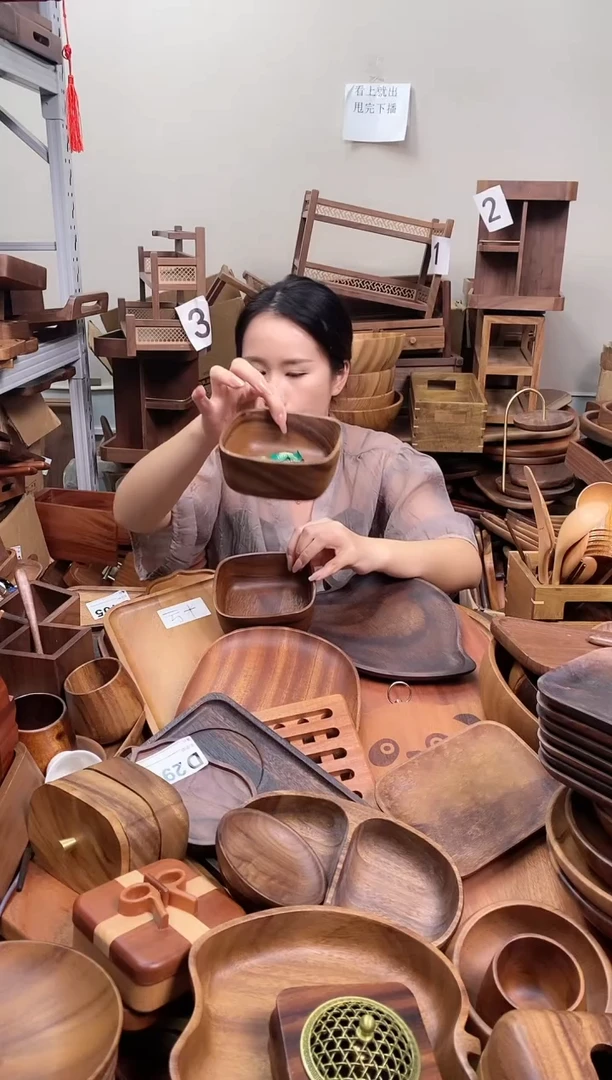 木 南美胡桃木正方砵13*5.5cm