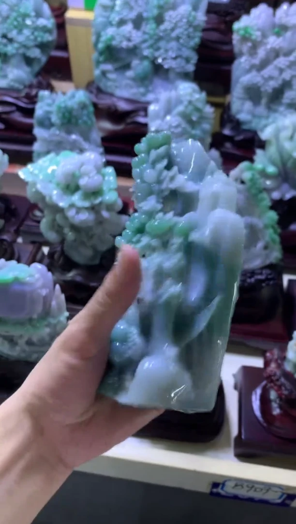 翡翠挂件未镶嵌翡翠摆件